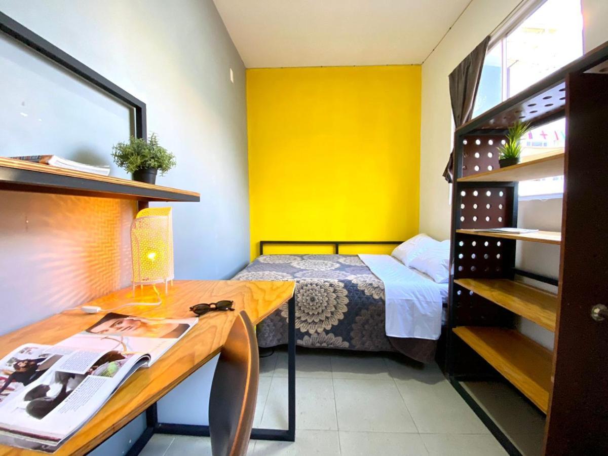 Pensión Roomies Parque *